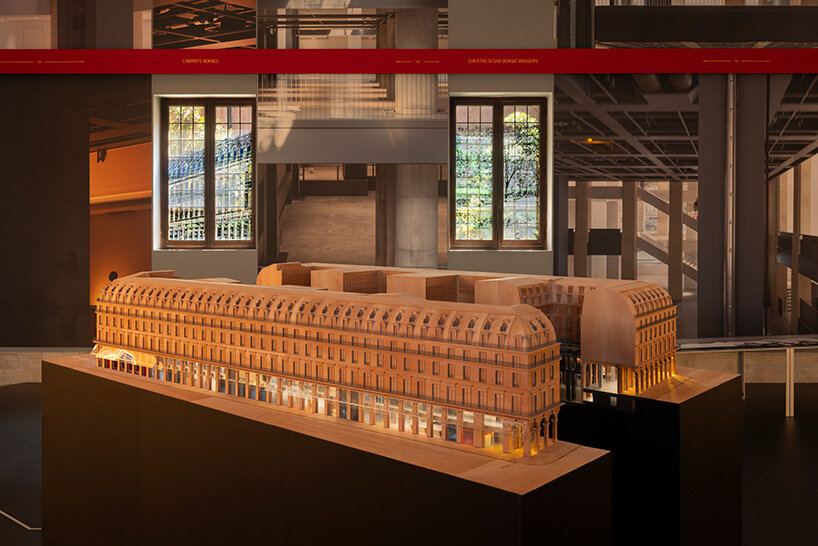 Desain Cartier baru Jean Nouvel dari Jean Nouvel terlihat selama Venice Architecture Biennale