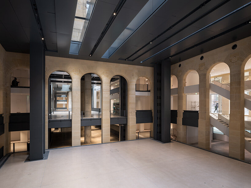 Desain Cartier baru Jean Nouvel dari Jean Nouvel terlihat selama Venice Architecture Biennale