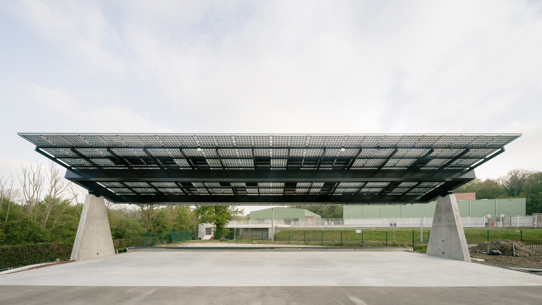 label-architecture-elevated-walkway-telescope-dome-belgian-sports-center-renovation-la-ferme-du-chateau-designboom-large02
