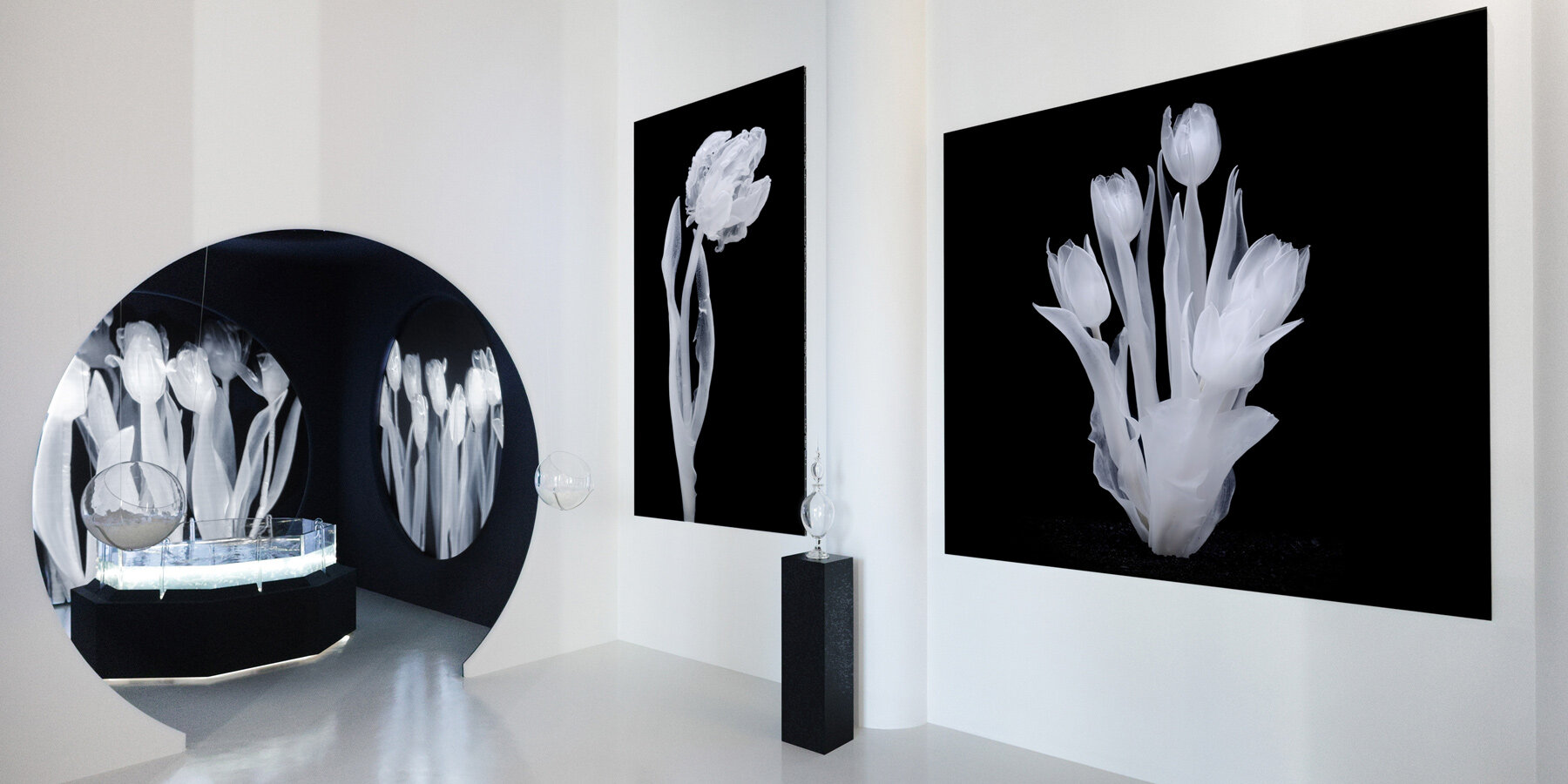 load-gallery-barcelona-exhibition-digital-hybrid-art-designboom-1800-2