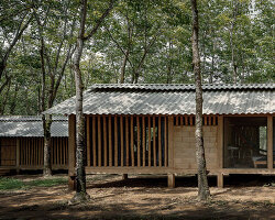 manuel cervantes estudio embeds temporary housing units among rubber trees in mexico