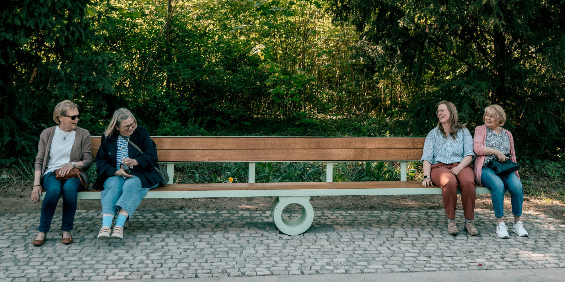 martin-binder-park-bench-germany-mutual-effort-designboom-large03