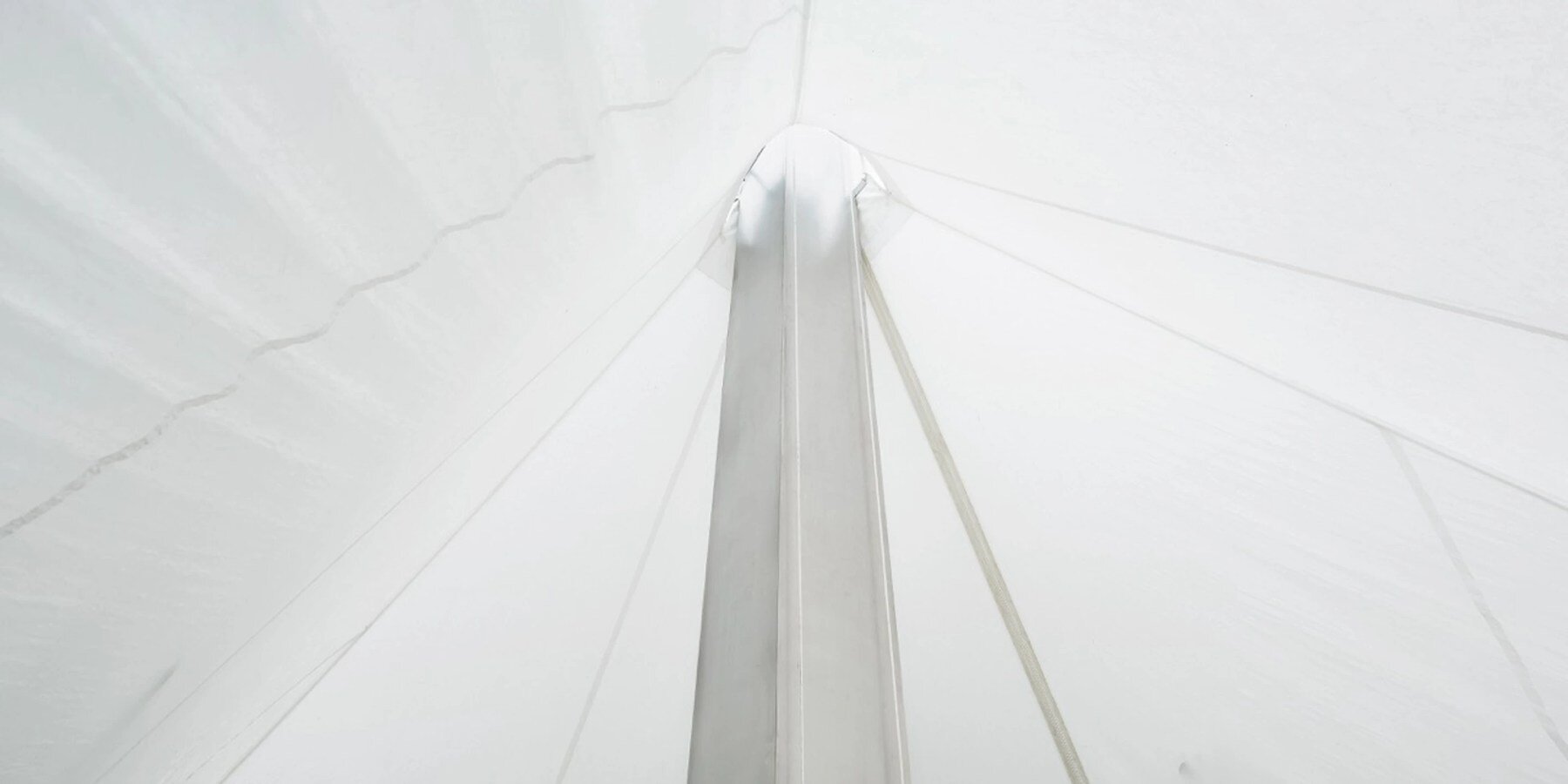 missing-room-carrocerra-collective-installation-designboom-01