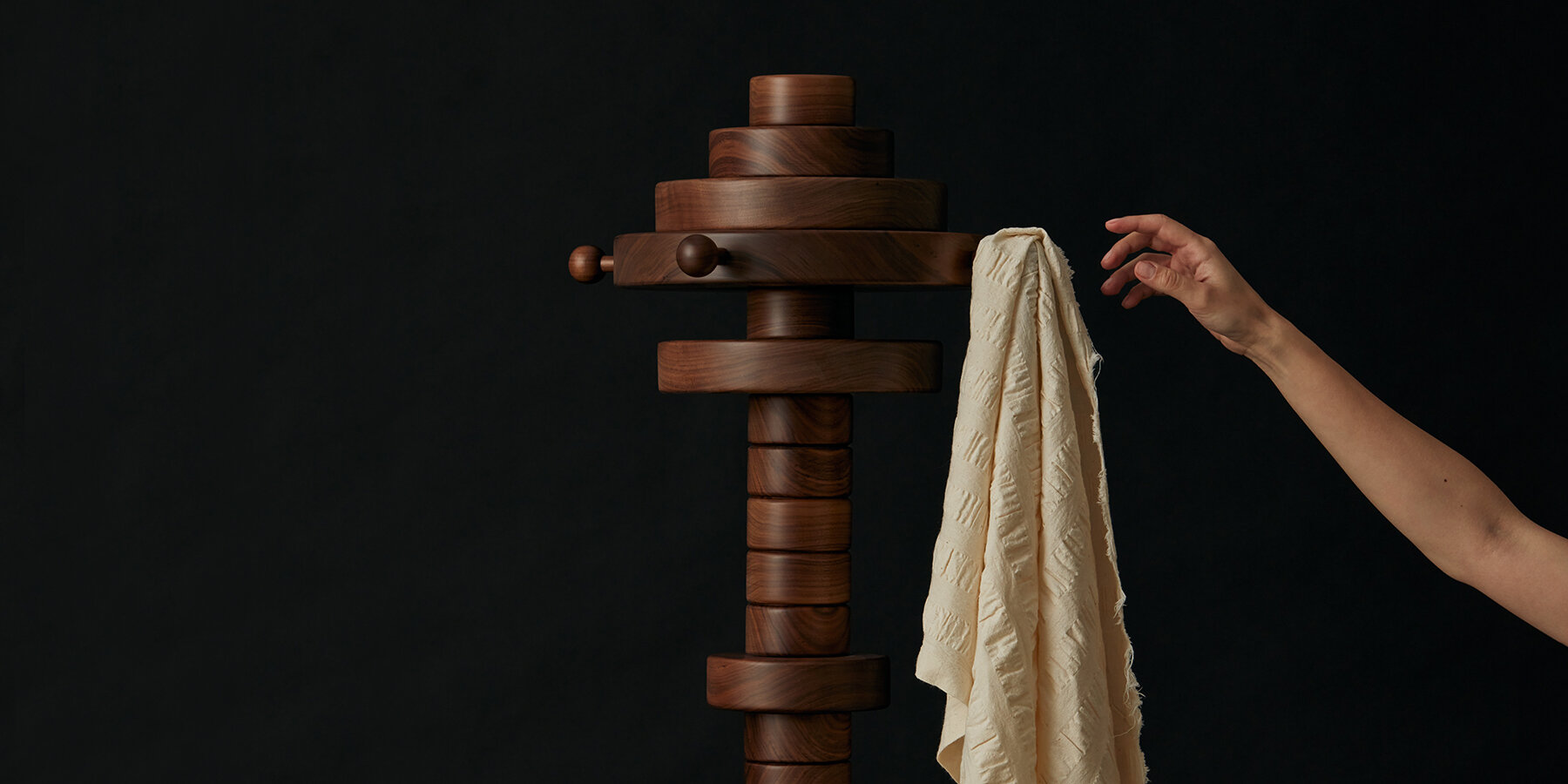 objects-of-service-haritini-gritzali-collection-domestic-ritualistic-totems-designboom-1800-2