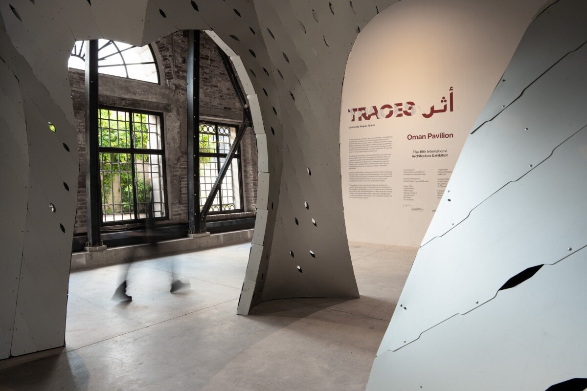 sinuous aluminum gathering space anchors venice architecture biennale's first oman pavilion