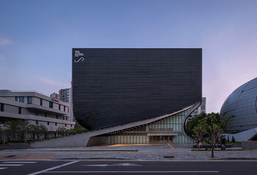 アート・デザイン・音楽 City_net Asia 2007 Seoul Museum of Art photography seoul museum of art opens with dynamic, twisting