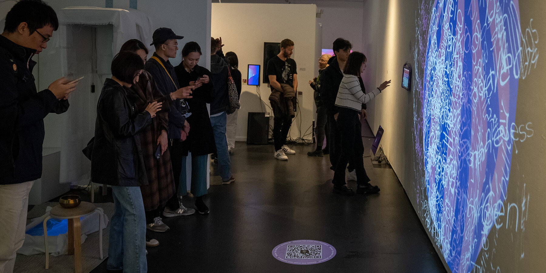 pop-my-bubble-ar-installation-pujarini-ghosh-designboom-1800-2