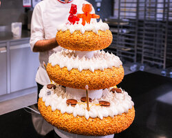 robotic wedding cake with dancing gummy bears moves using edible rechargeable batteries