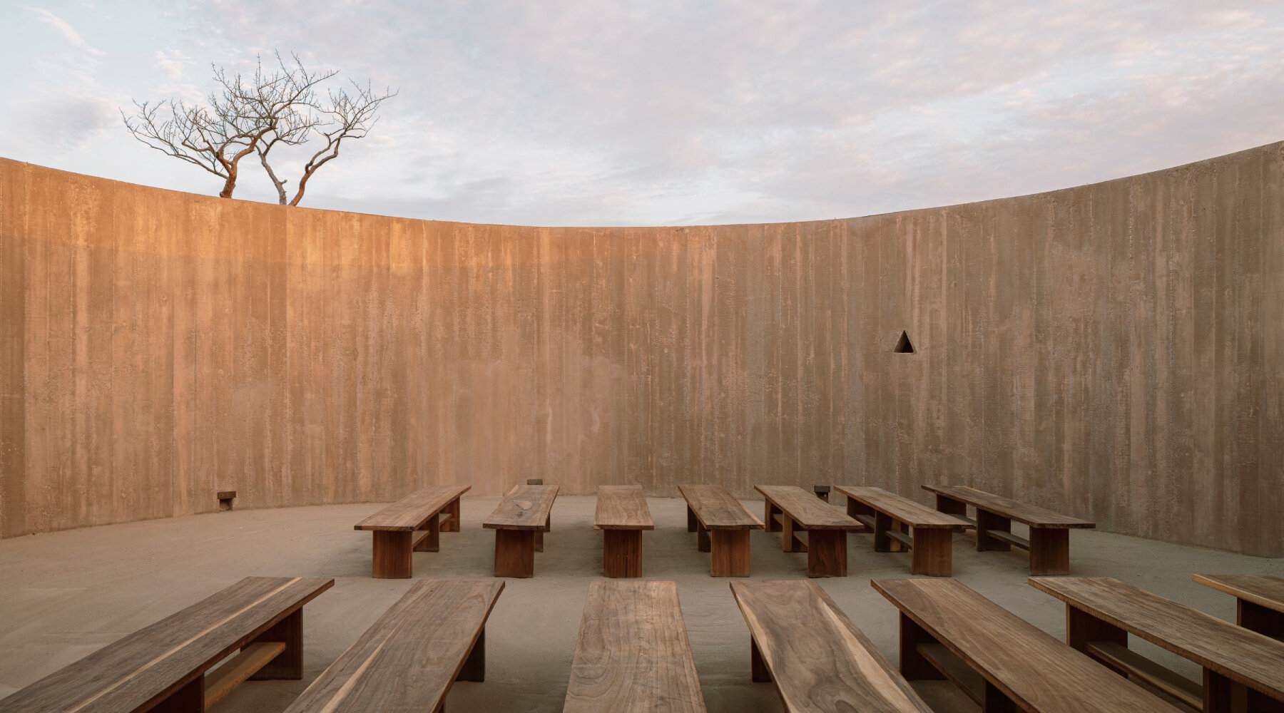 ruben-valdez-practice-spiritual-enclosure-mexico-designboom-02