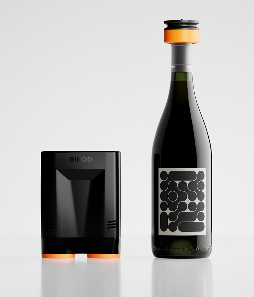 kabuto by the B!POD company uses advanced vacuum technology to preserve wine's aroma