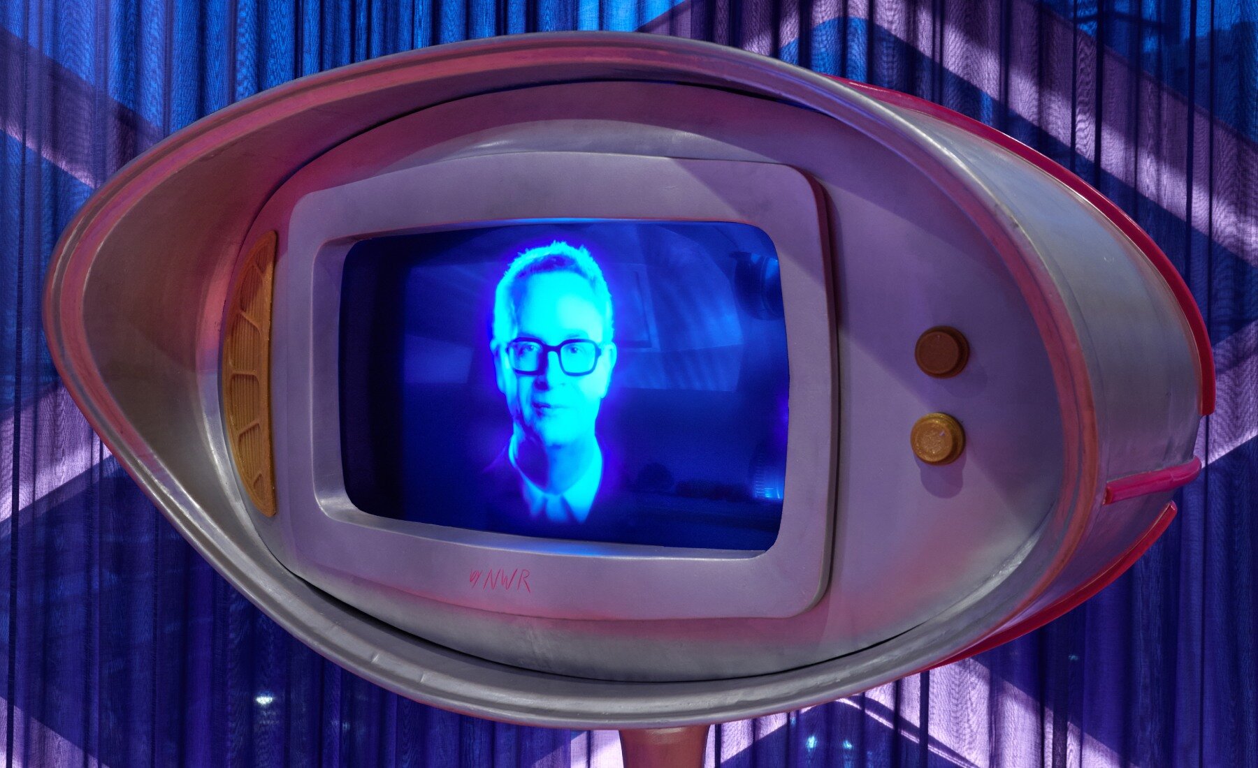 satellites-prada-aoyama-tokoy-nicolas-refn-hideo-kojima-designboom-02