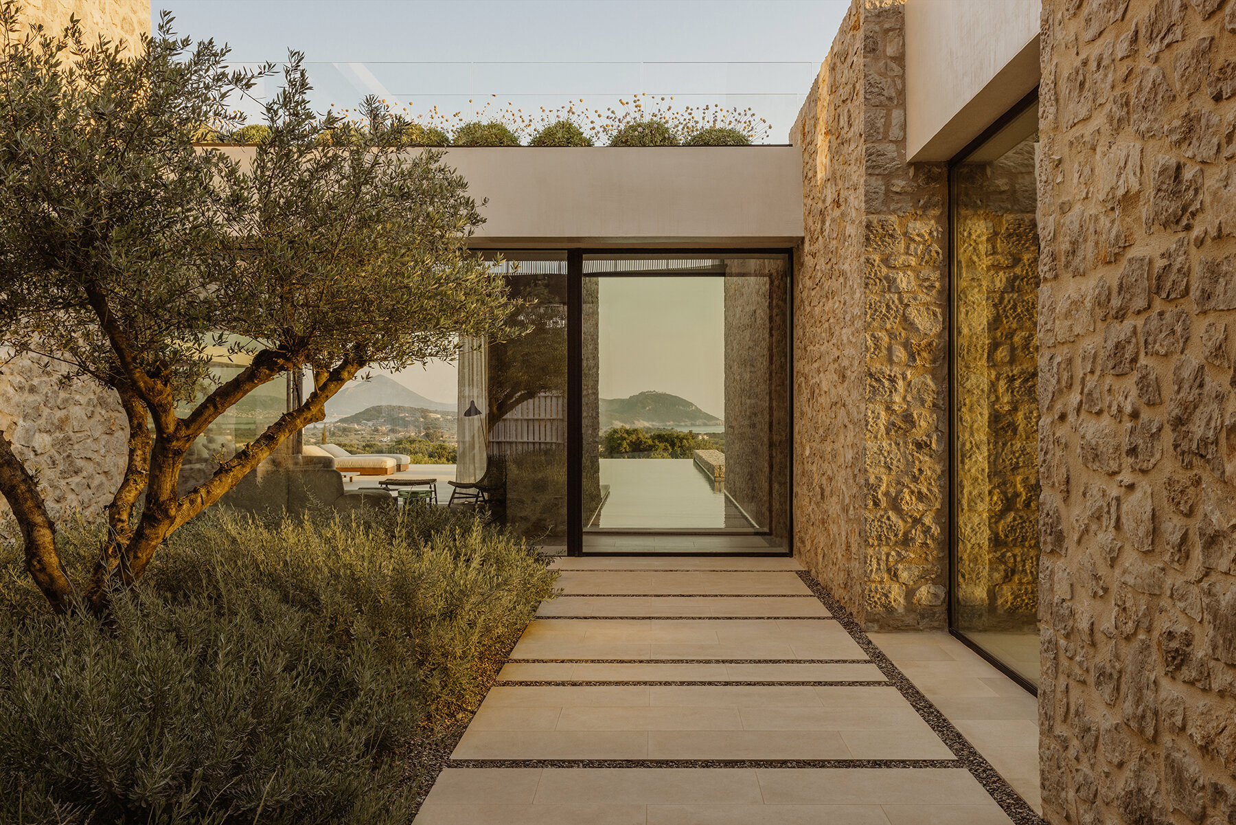 southwand-house-k-studio-messinia-greece-designboom-06a