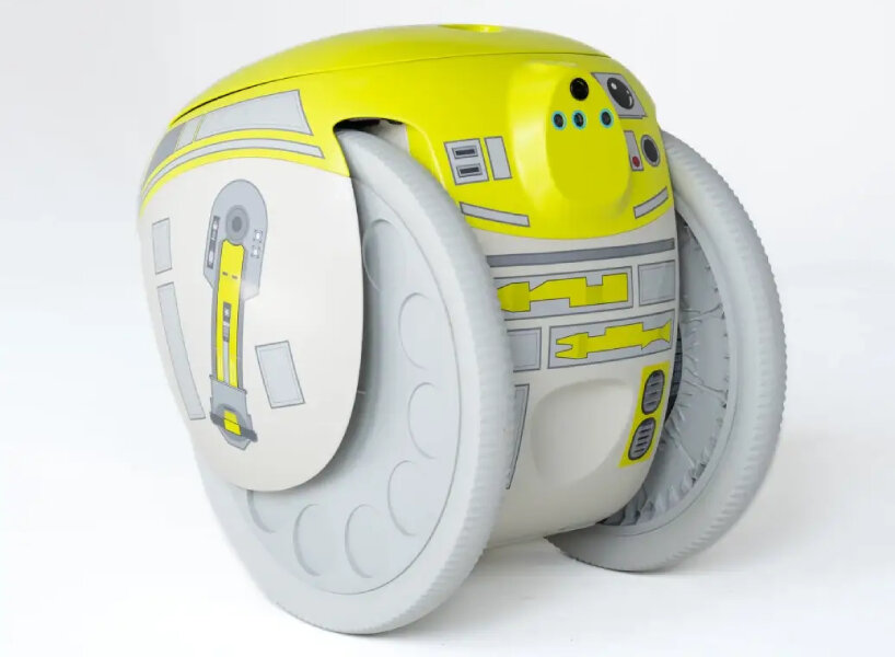 its inner motor shifts the wheels forward and backward to make sure it can level on its own