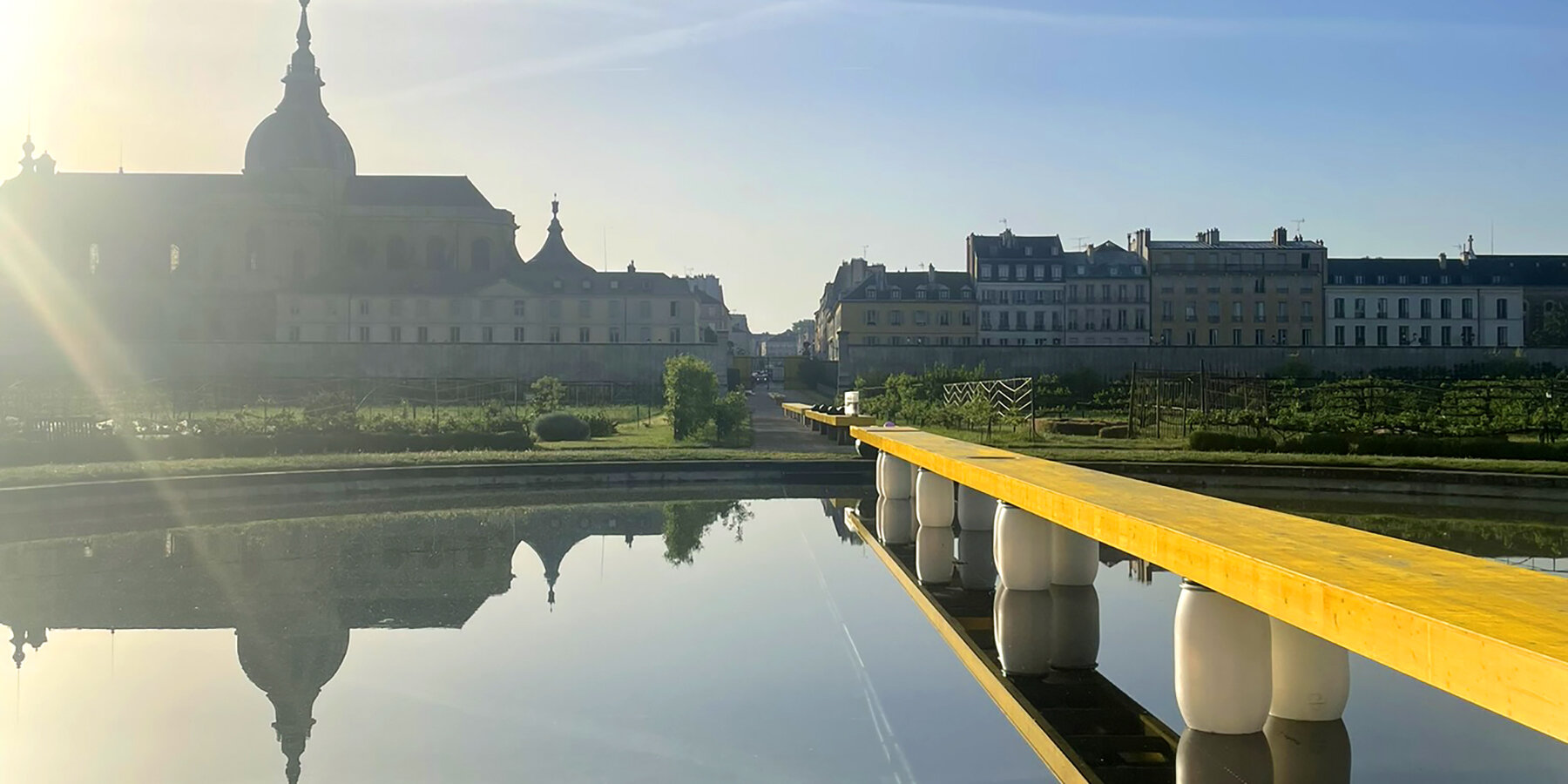 studio-5-5-linear-table-potager-du-roi-versailles-climate-crisis-designboom-1800-1