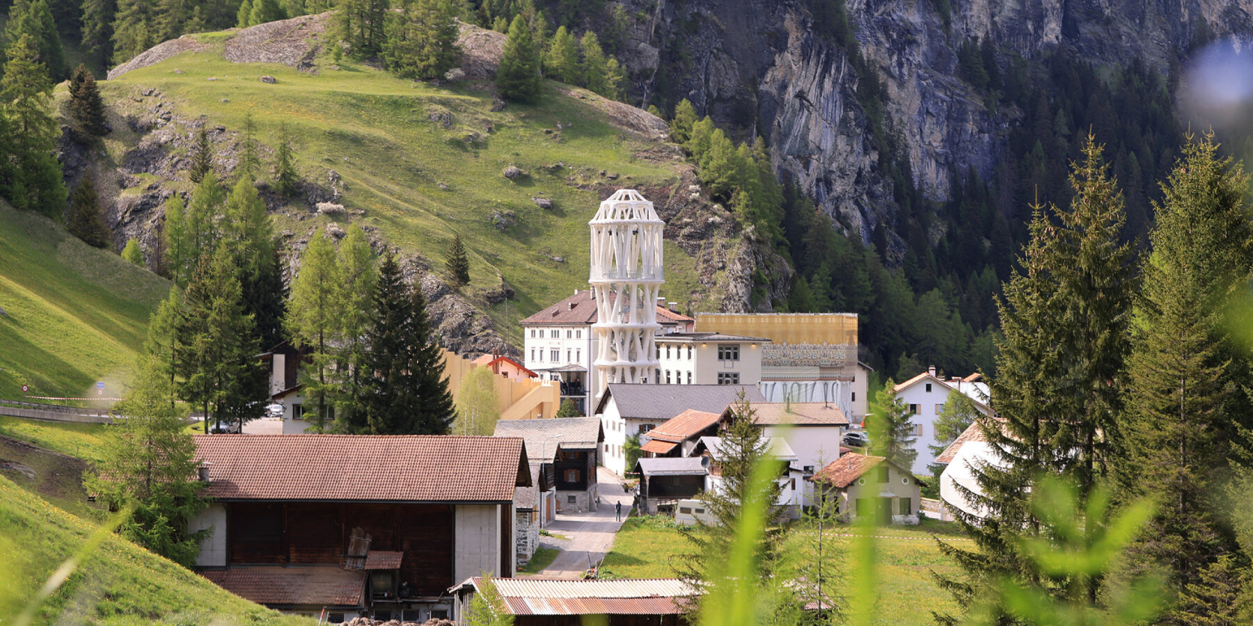 white-tower-tor-alva-3D-printing-concrete-mulegns-swiss-alps-eth-zurich-benjamin-dillenburger-michael-hansmeyer-designboom-ban