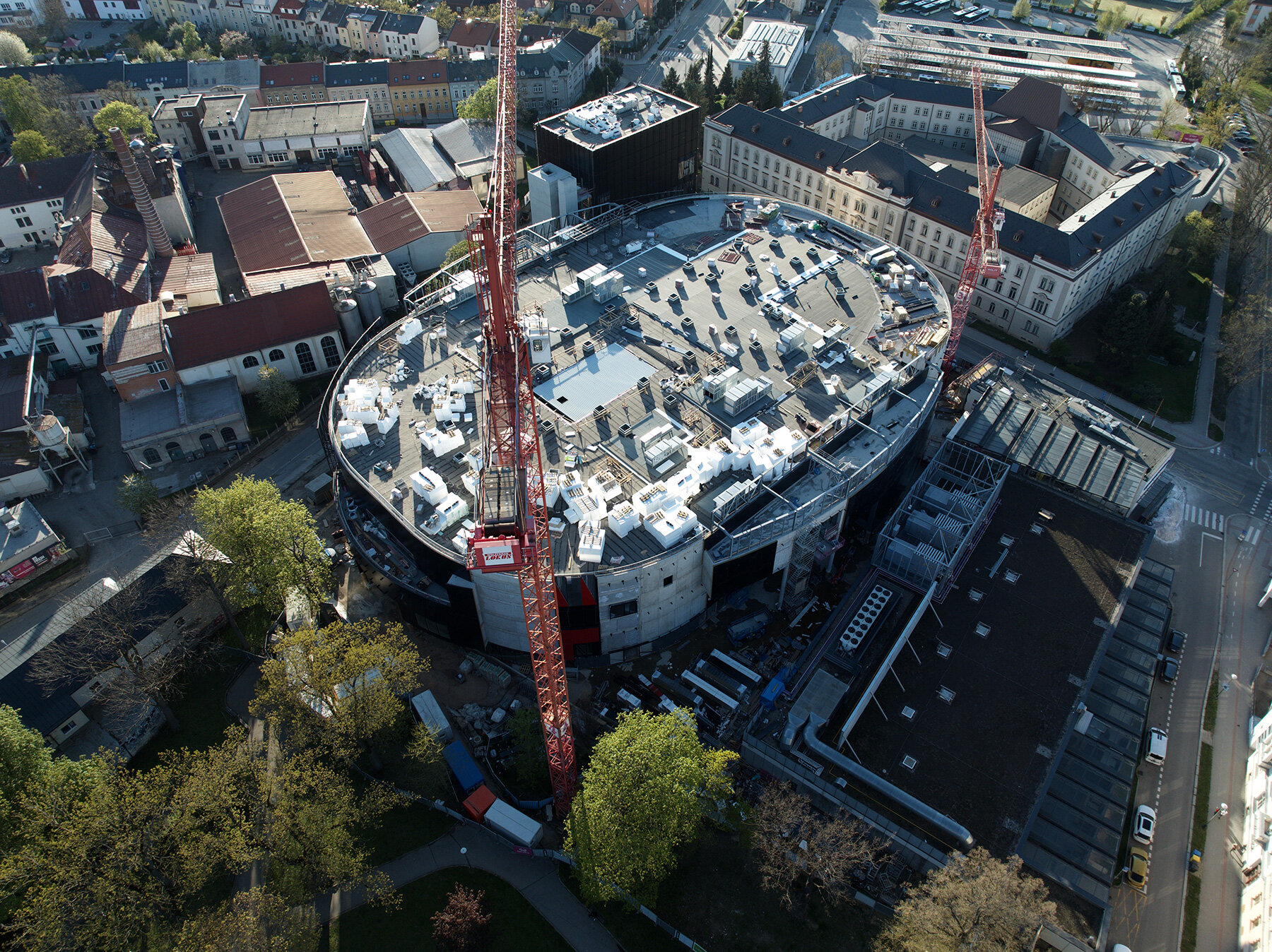 CH+K-jihlava-multipurpose-arena-construction-updates-designboom-08a