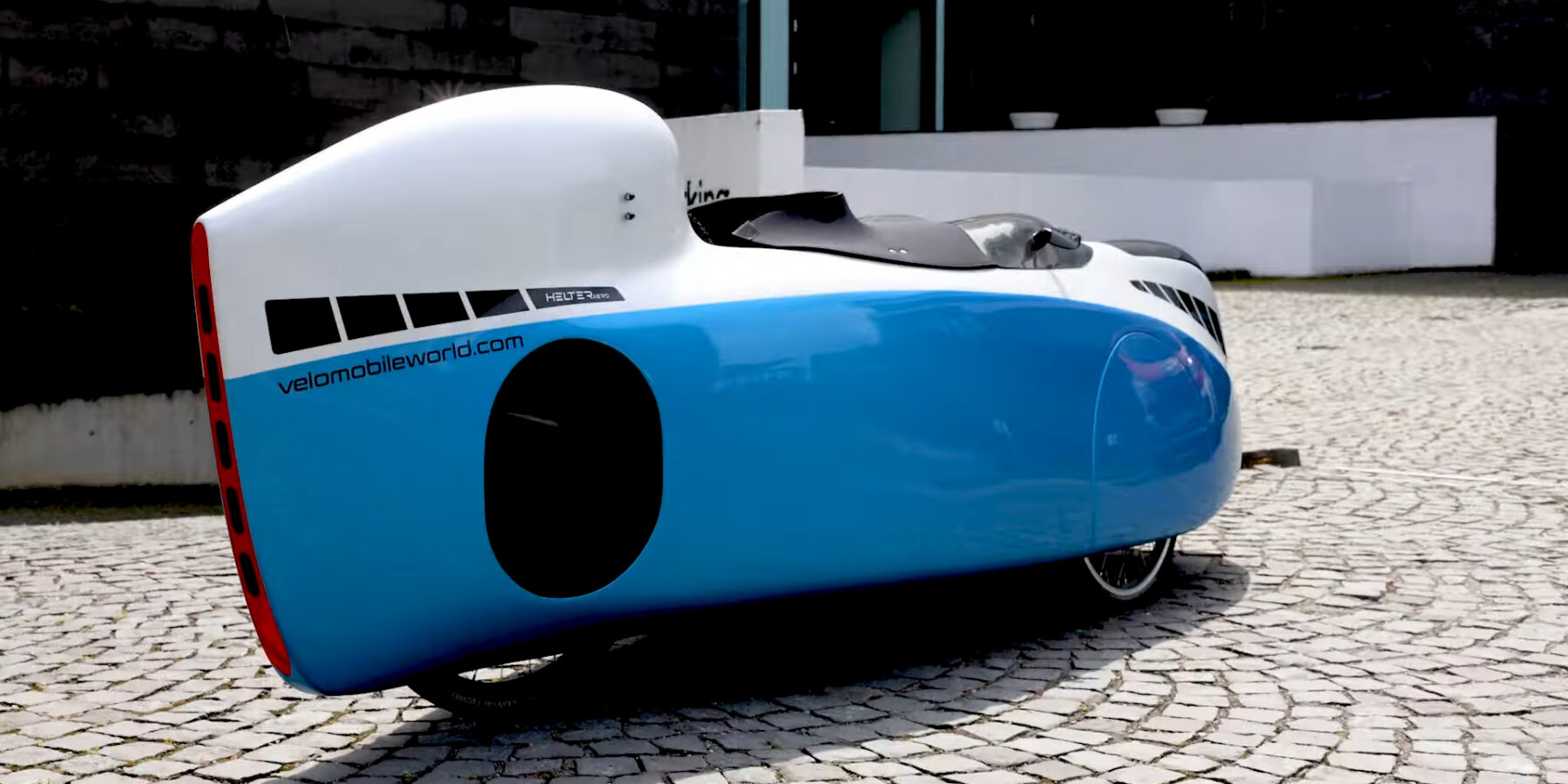 bülk-distance-velomobile-fully-enclosed-shell-designboom-ban2