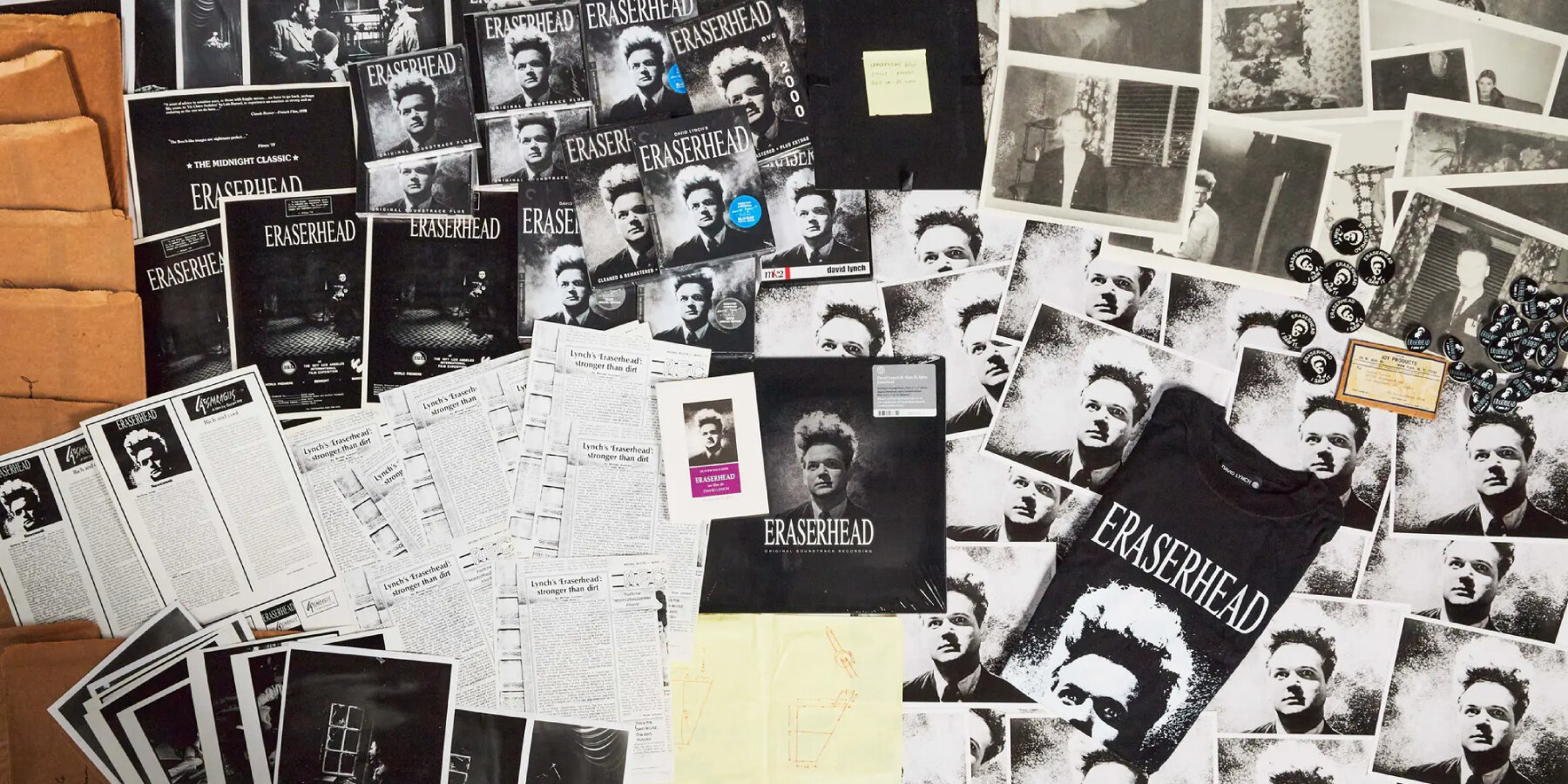 david-lynch-artifacts-movie-scripts-props-director’s-chair-auction-julien’s-designboom-ban