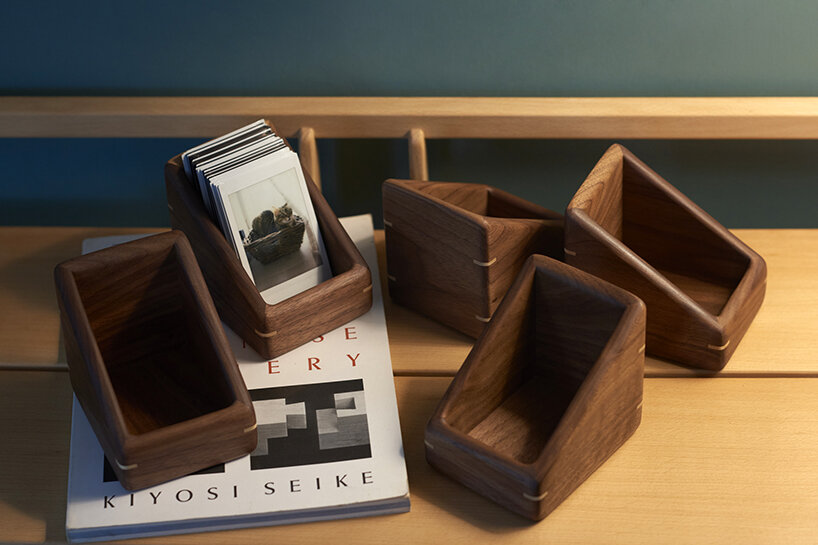 Wine holder or PET Memorial Altar? Ten gift ideas and gadget from the Designboom store