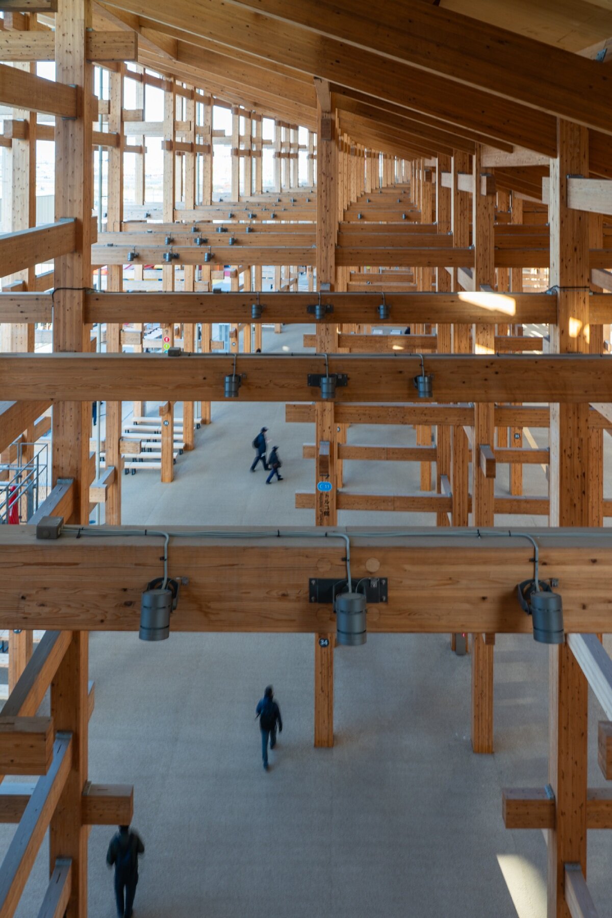 William Mulvihill menangkap material intisasi cincin besar Sou Fujimoto di Expo 2025 Osaka