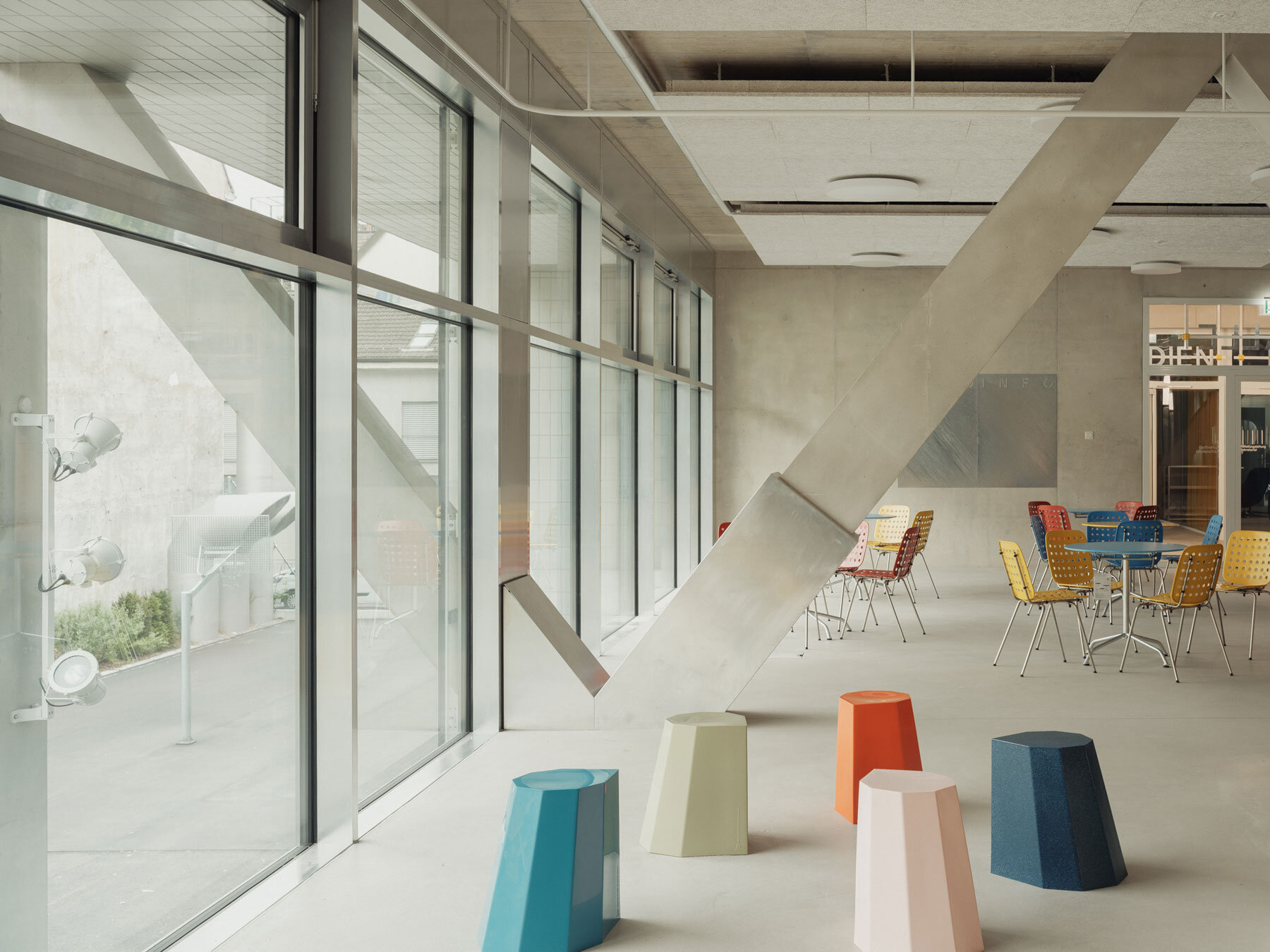 federicofarinatti-vocational-school-construction-trades-gunz-kunzle-architektinnen-zurich-switzerland-designboom-1800-27