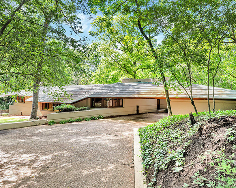 frank lloyd wright's 'fountainhead' residence, a rare usonian, hits the market in mississippi
