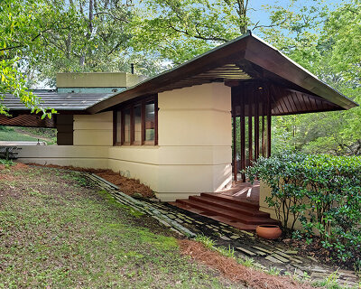 frank lloyd wright's 'fountainhead' residence, a rare usonian, hits the market in mississippi