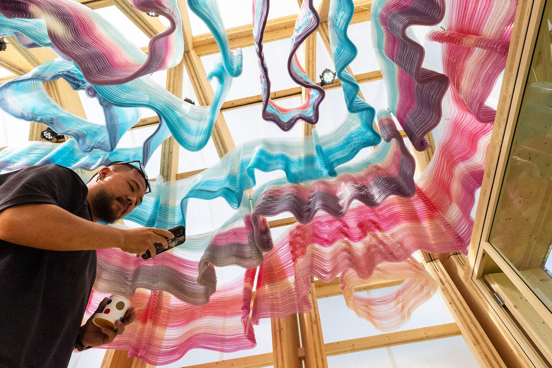 gelateria-eth-zurich-origen-ice-cream-shop-switzerland-designboom-06a