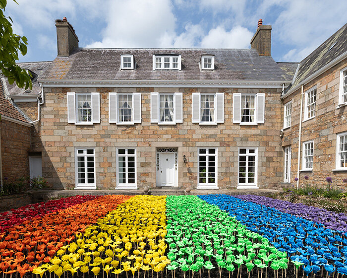 glowing meadow of 3D printed flowers by stuart semple takes over jersey zoo in the UK