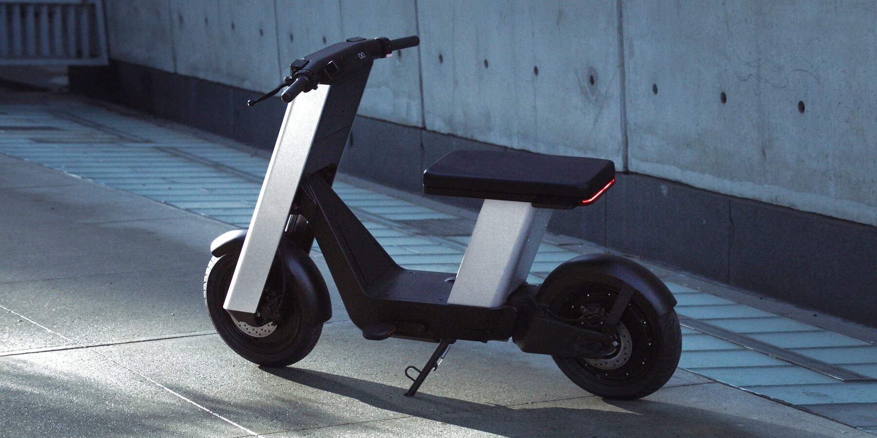 infinite-machine-olto-e-bike-aluminum-magnetic-foldable-pedals-designboom-ban
