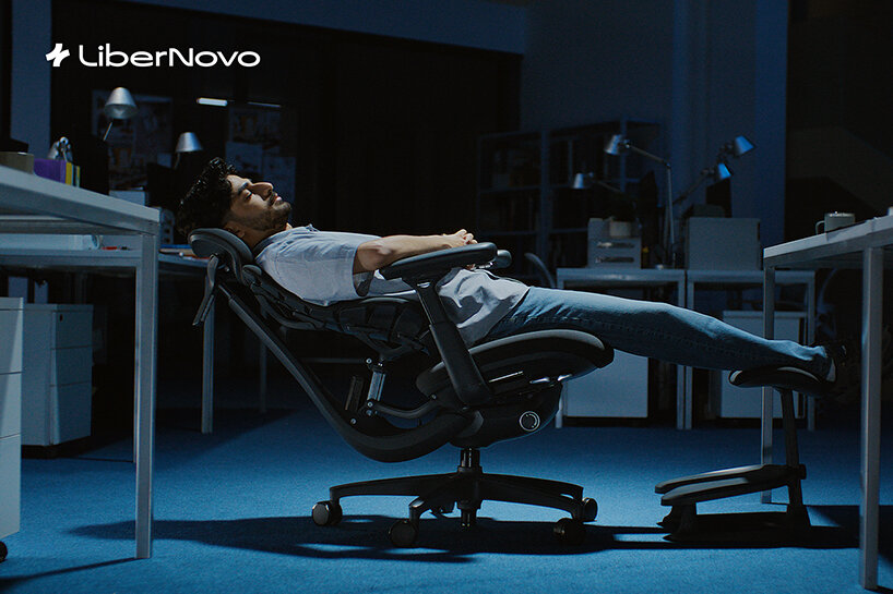 libernovo’s omni chair engineers motorized lumbar, adjustable armrests & massage function