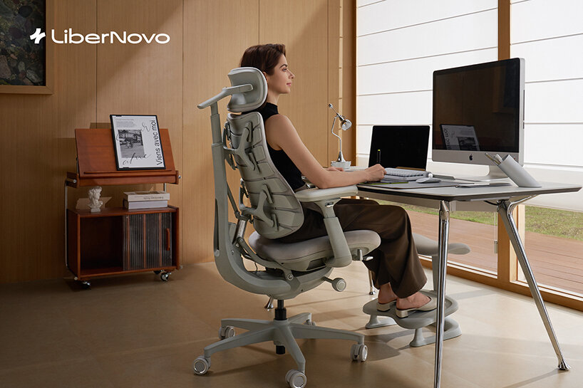 libernovo’s omni chair engineers motorized lumbar, adjustable armrests & massage function