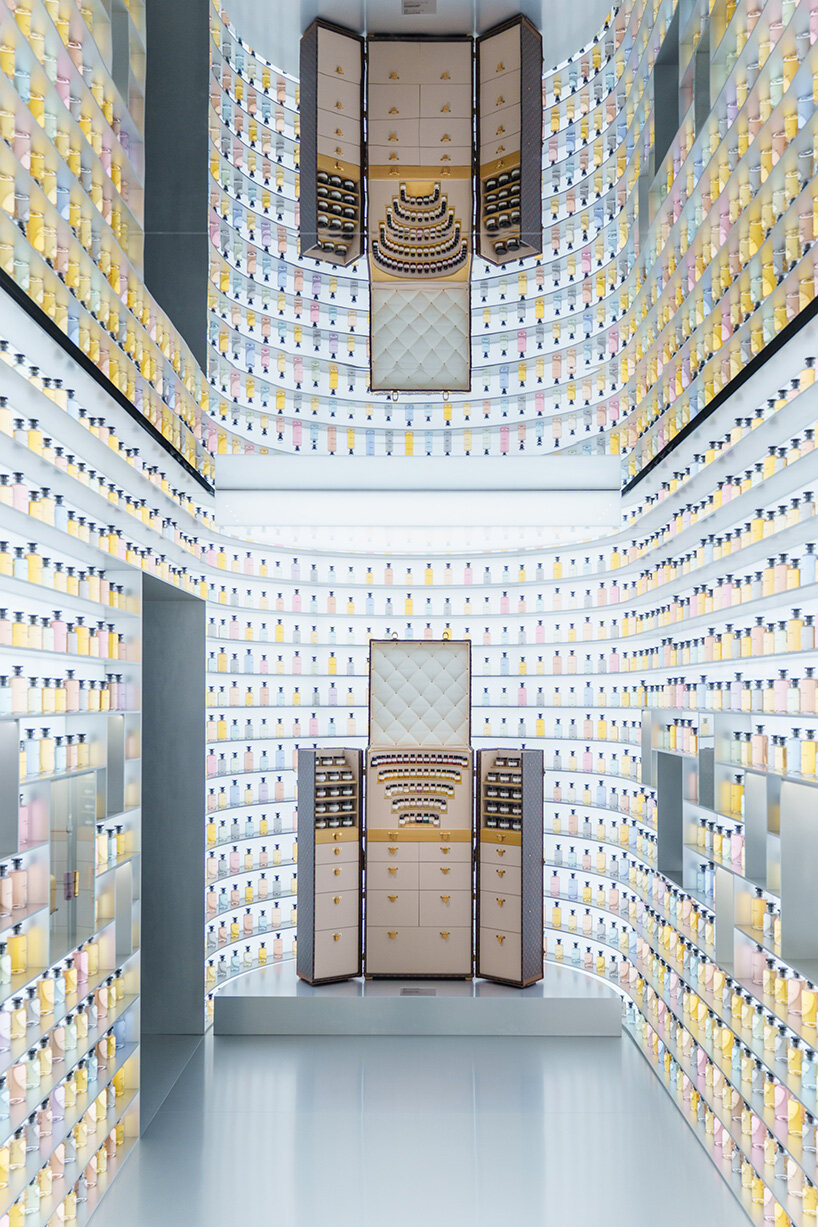 アート・デザイン・音楽 Louis Vuitton/Architeature And Interiors Louis Vuitton - Yayoi Kusama installations | Luxury Travel