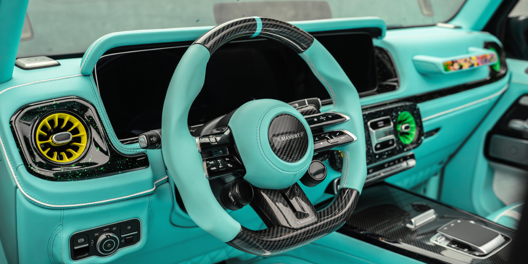 mansory-alec-monopoly-painted-mercedes-G-class-designboom-ban2