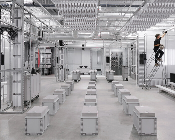 metallic ceiling tops fully reconfigurable venue by T+E+A+M. and stock-a-studio in the US