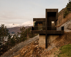 a holiday home in valldal by office inainn responds to norway’s dramatic terrain
