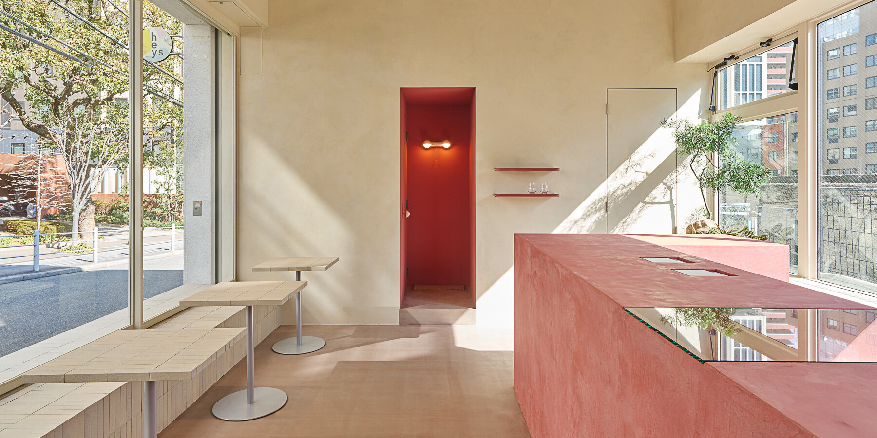 osaka-heys-cafe-brend-designboom-1800-2