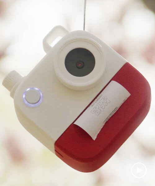 poetry camera writes and prints poems about the people and objects it captures