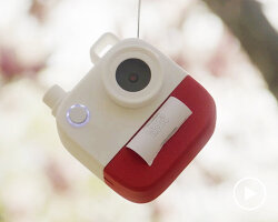 poetry camera writes and prints poems about the people and objects it captures