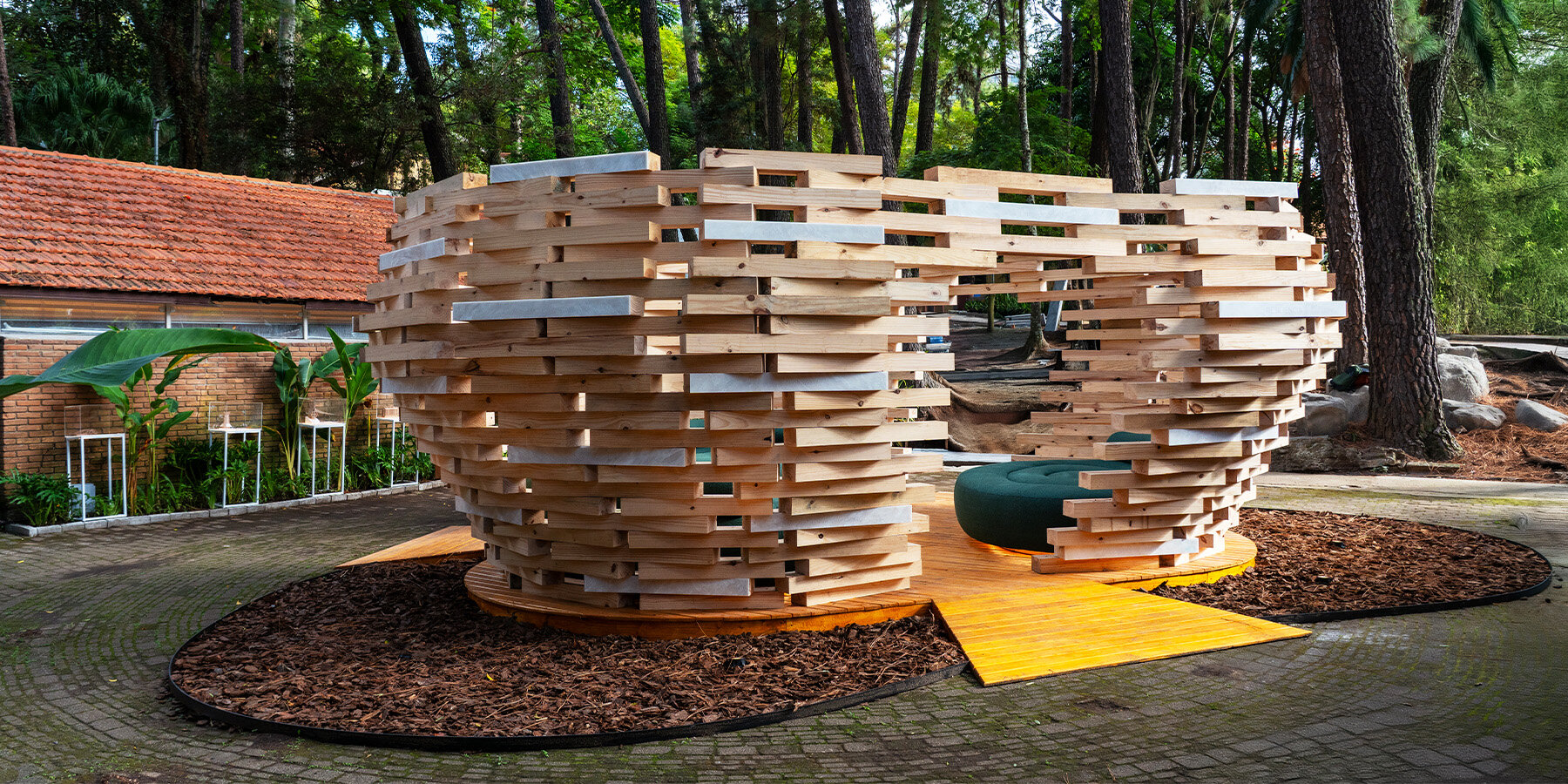 recycled-plastic-pinewood-atelier-marko-brajovic-human-nest-sao-paulo-designboom-large01