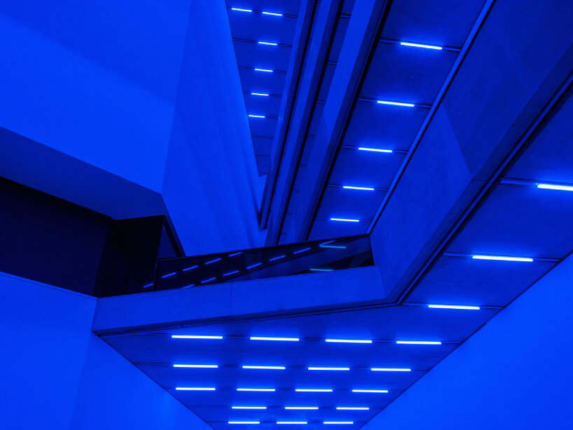 the expansive oceanic frequencies, lasting around three hours, are woven together with the entire color spectrum