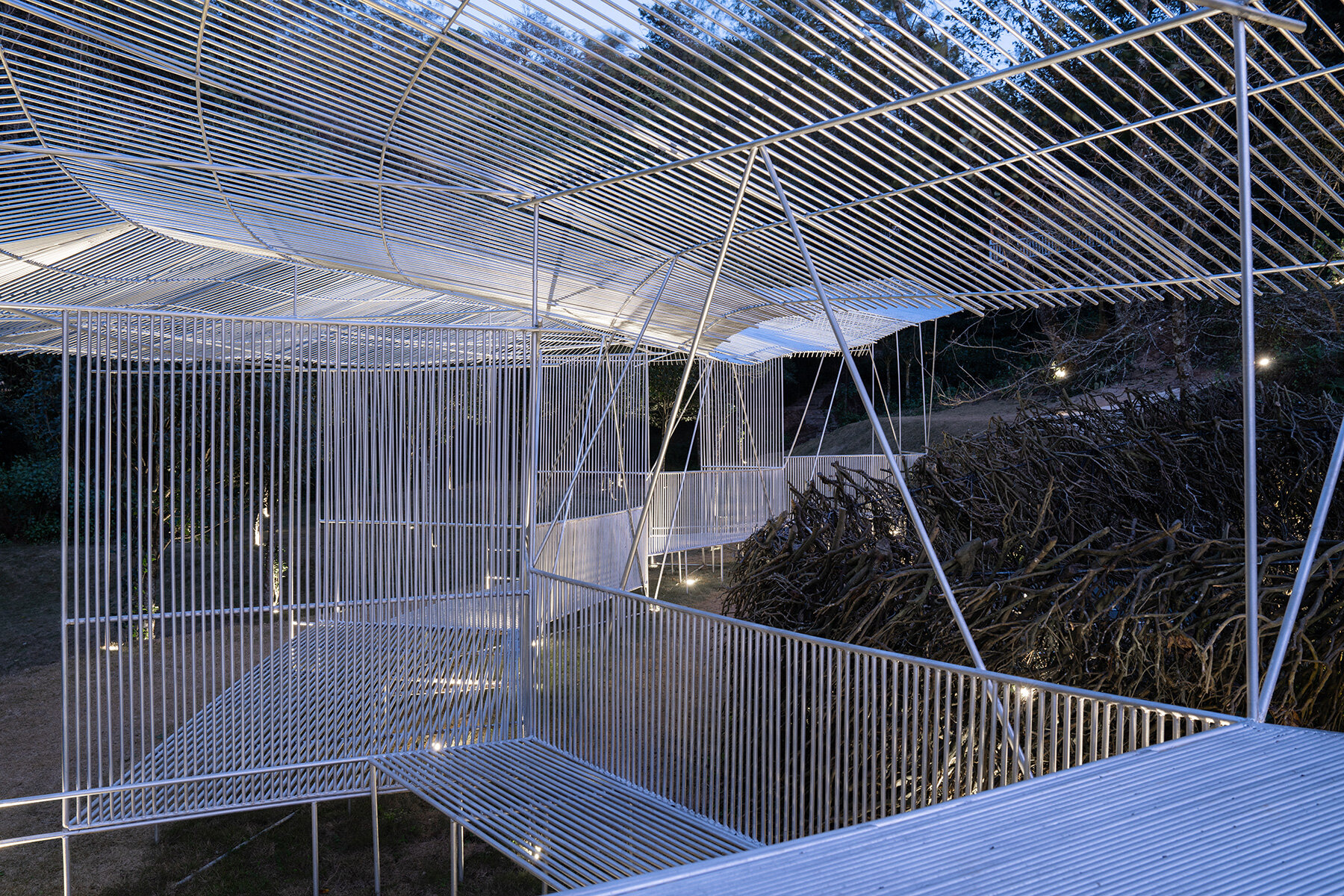 tea-pavilion-kong-xiangwei-studio-floats-feather-chinese-rainforest-designboom-large03