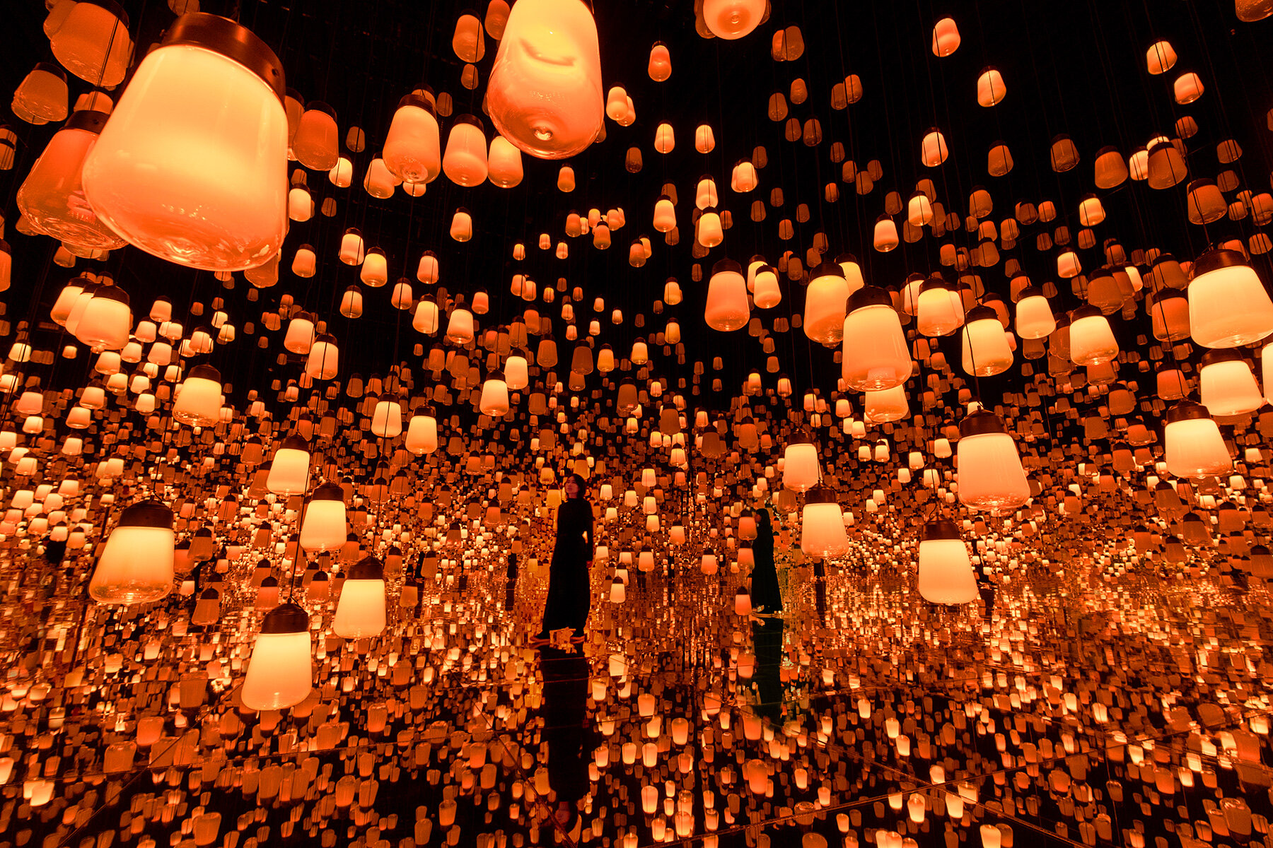 ubs-digital-art-museum-2026-europe-largest-teamlab-show-hamburg-designboom-large01
