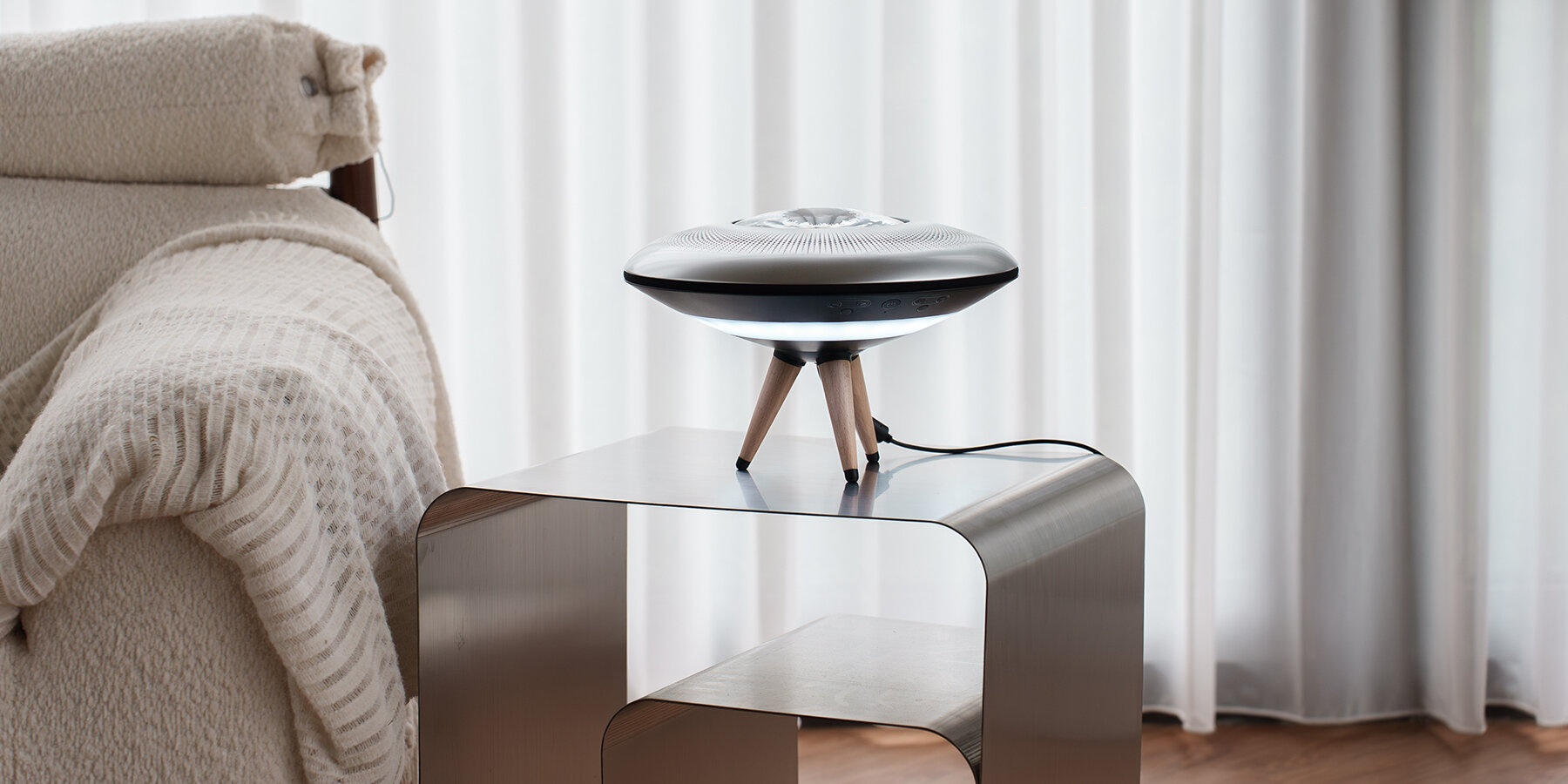 ufaudio-sculptural-speaker-ferrofluid-mike-lee-fusion-lab-designboom-1800-3