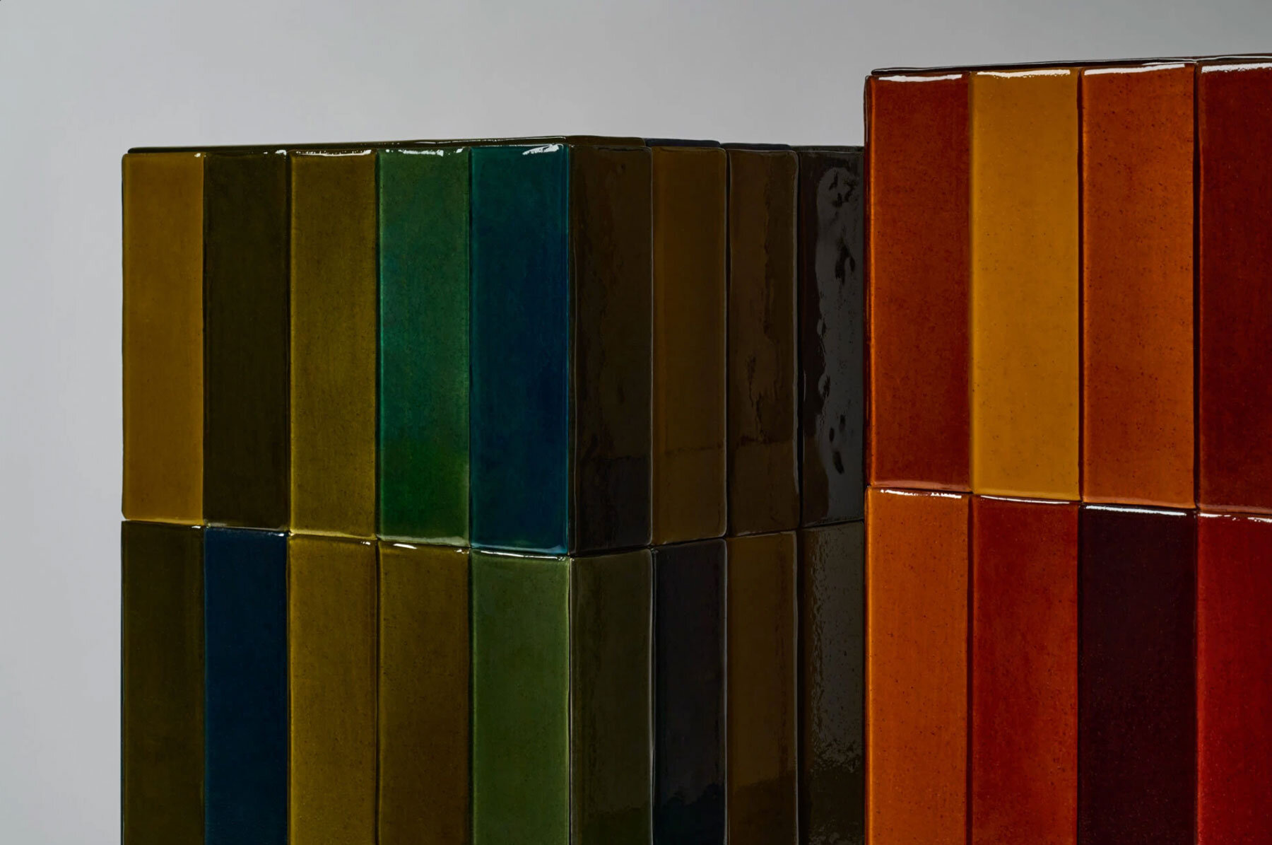 we-plus-so-colored-material-focused-research-microalgae-color-potential-designboom-1800-10