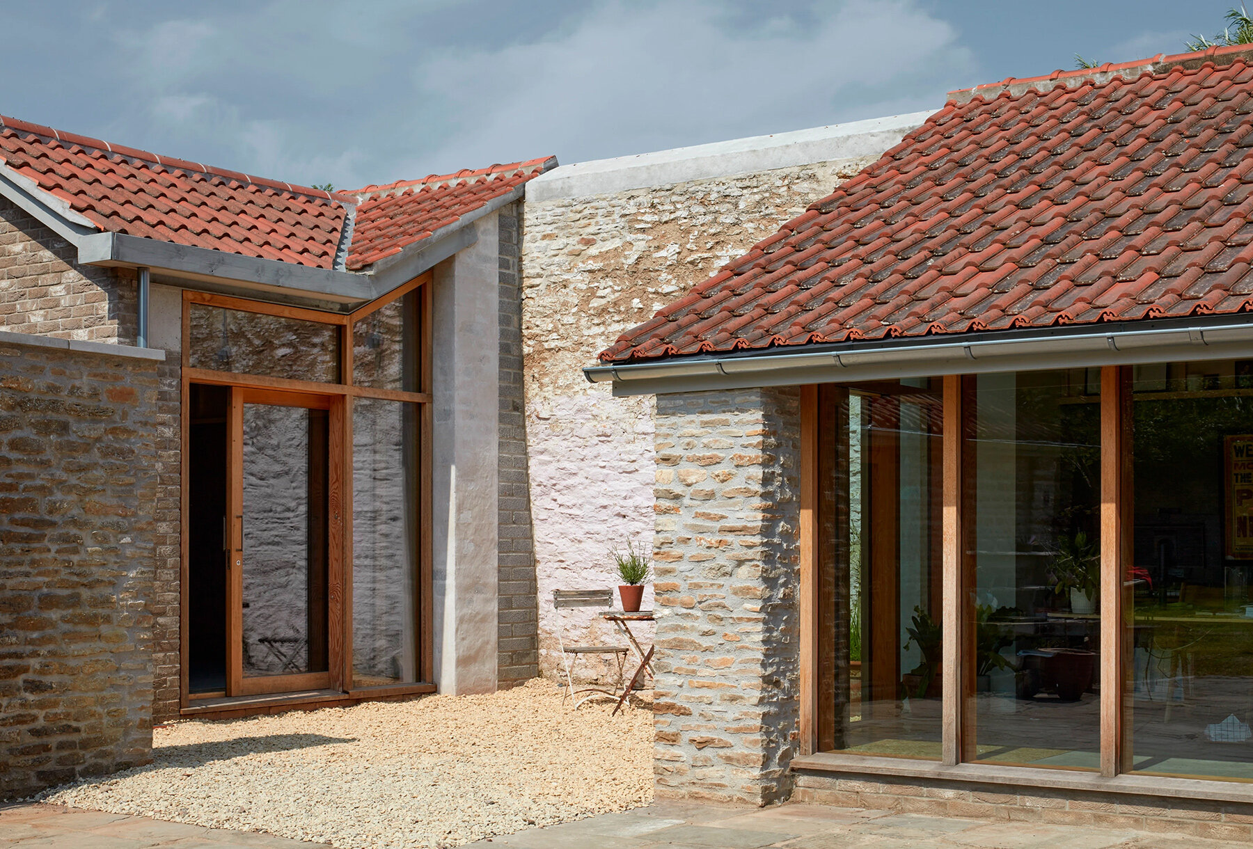 wool-hall-tuckey-design-studio-somerset-uk-designboom-09a