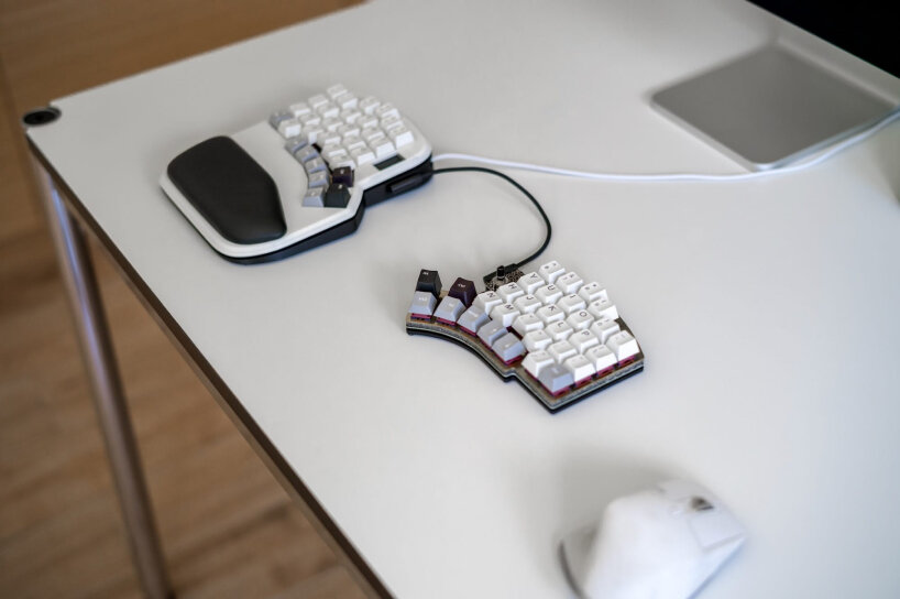 split mechanical keyboard case