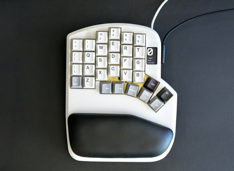 split mechanical keyboard case