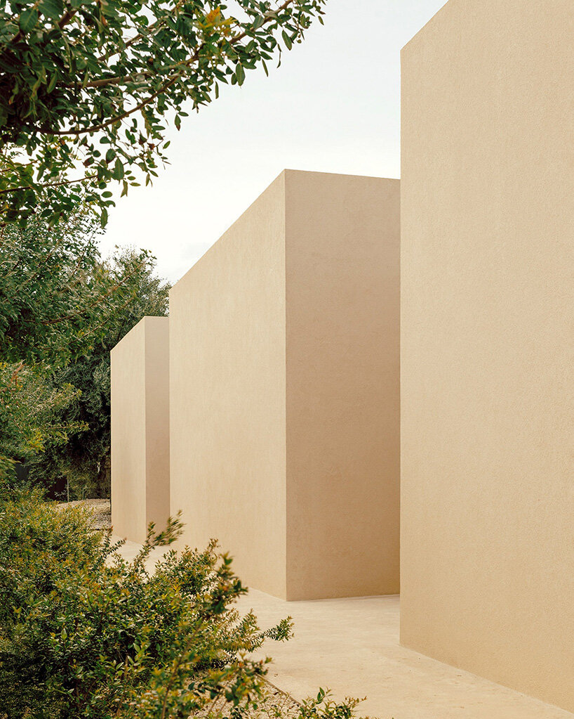 solum studio patio house