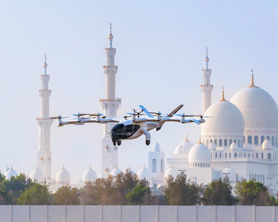 archer’s eVTOL midnight with exterior made of carbon fiber takes first flight in abu dhabi